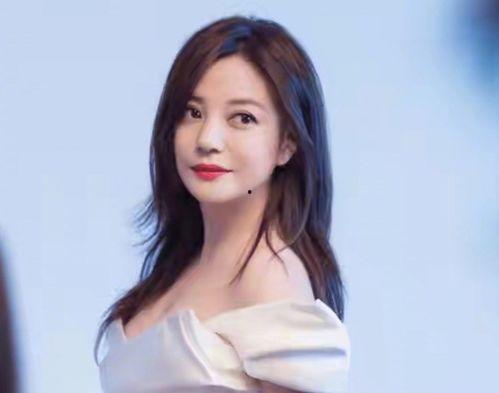 赵薇最新爆料消息,揭秘娱乐圈不为人知的秘密